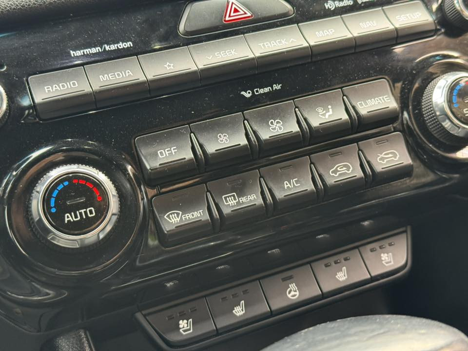 السلام عليكم ...
Kia sportage .sx
موديل . 2022
الرقم. بغداد
2.0T-GDI. المحرك
المواصفات.....
الفئة Sx فول سبورت بانوراما
كَير 6 نمر
بصمة تشغيل
صمات ابواب وجنطة
سايد بريك بصمة
نظام ترحيب عن الاقتراب
شفتات سرعة
مثبت سرعة
توقف ذاتي
3وضعيات قيادة نومال اقتصادي، سبورت
رادار امامي وخلفي
تساسات امامي وخلفي
قطة عمياء
كاميرا دوارة بحركة المقود
المري شفط كهربائي
اشاير بالمري
الجنطة شفط كهربائي
جنطة ذكي تفتح عند الاقتراب
كشنات الامامية كهربائي
كشنات جلد
كشنات حار /بارد
تدفئة مقود
نظام مناخ منفصل
مقود حرف D
نحكم جهتين مقود
نحكم جهتين مقود
شاشة اعطال
وشاشة كبيرة
واتو دم
نظام منحدرات
مانع انزلاق
تحديد مسار
ويل 19
يدات نيكل
8 سماعات دمام
نظام حاكية
12 وسائد هوائية في الجسم والكشنات
شاحن واير لس
3 منافذ طاقة
USB ومنفذ
لد ليلي نهاري
بروجكتورات
زراكات
اريل نفكيشن
4 ويل كروم
ماشية 70 الف ميل
جميع الايرباكات سليمة
بدون حادث فقط تخريب
صبغ جاملغ خلفي ايمن
وبارد صندوك
السعر المطلوب 205 ورقة
مكلف بالنشر. 
للاستفسار الاتصال على هذا الرقم 
***********
