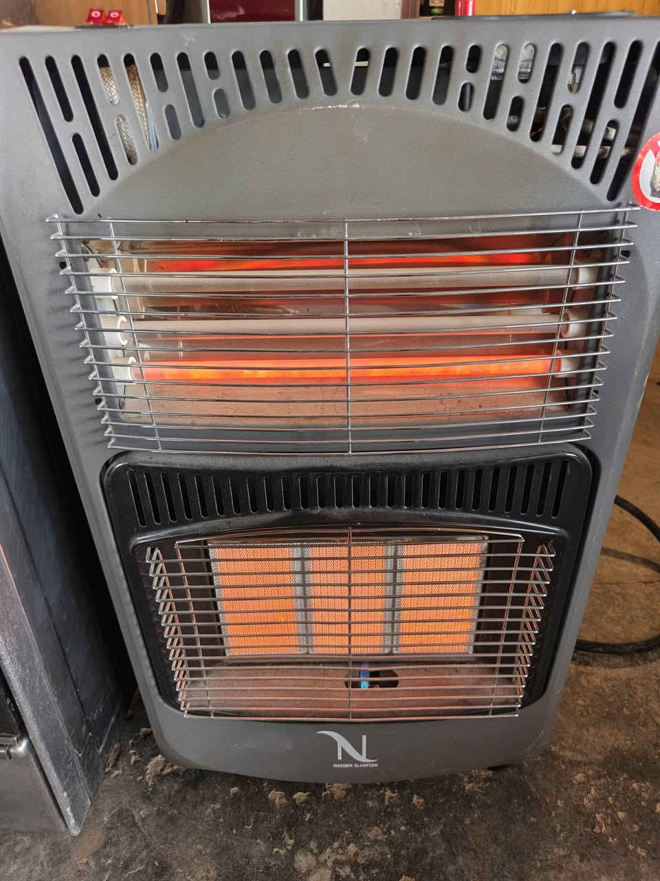 صوبه غازية وكهربائية نظيفه مثل إلي بلصوره السعر ٥٠
***********
