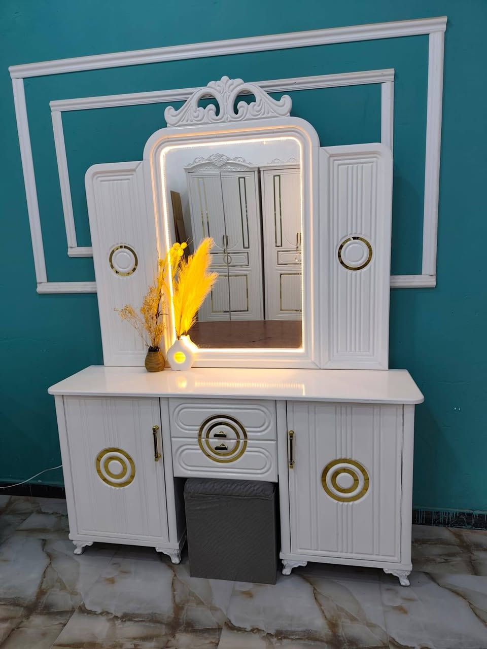 نجارة عراقية السعر  ( مليونين
الرتفاع مترين و60
العرض3و20
الزاويه متر و10
الكنتور وزاويه 4و30
الصوميه 155
الطول 200
احدث الموديلات بالاصباغ  الحديثة  وطابوريه هديه 

شد ونقل  متوفر لجميع المحافظات والسعر حسب المحافظة 
 .غرفة ٦ ابواب  داخل صاج طبيعي العنوان - ناصرية 

🔴توجد خدمة توصيل الى جميع المحافظات.  ***********
راسل واتساب بدارت ابوعلي نجار@
