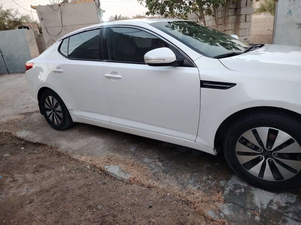 سلام عليكم كيا اوبتما موديل 2011 وراد خليجي سياره بيه جاملغ  أمامي  وبيه بارد قليل  فقط ولباقي مكفوله سياره كير ومحرك2400 وحداديه وتبريد وتخم تأير كله جاهز ربع مذب على سياره رقم اربيل مكان سياره ديوانيه  سعر 105 وبيه قليل @ للاستفسار ***********
