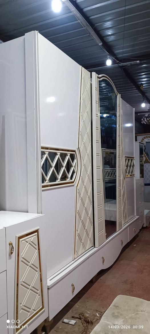 تركي حجم وسط كلش حلوه ونظيفه ع شرط كنتور 3 متر 9 قطع *********** سعر 650
