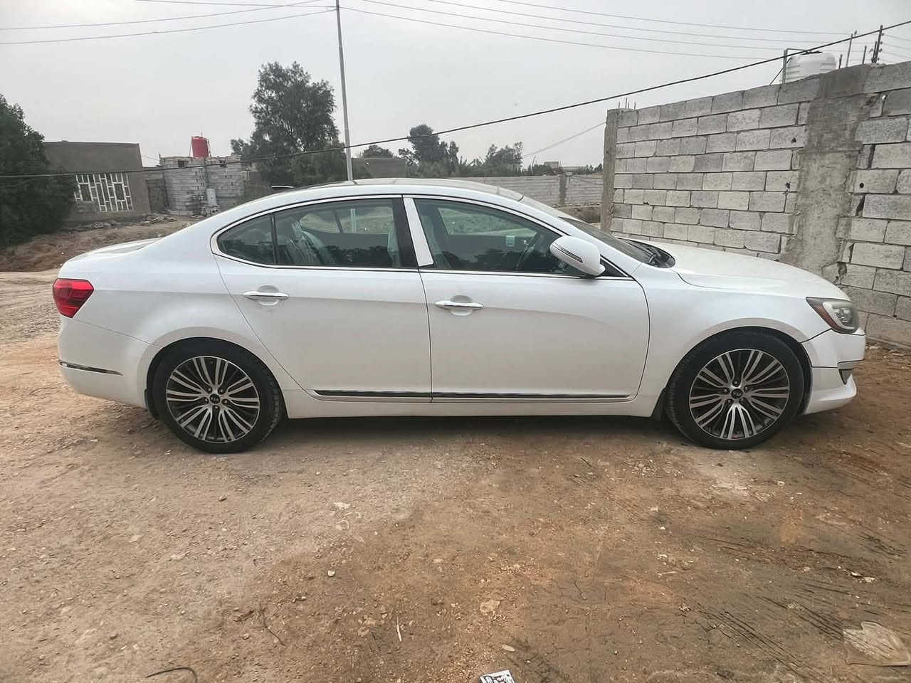 كيا كادنزا موديل12فول  ملكي بسمي مكفوله بس خشم البنيد محرك كير شرط مكان السماوه الرميثه سعر علئ خاص مكلف بنشر رقم صاحب السياره***********
