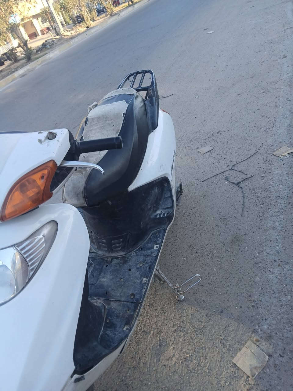 سلام عليكم دراجه للبيع نضيفه شغلله نكر سلف سعر ٢٠٠ وبي مجال ***********
