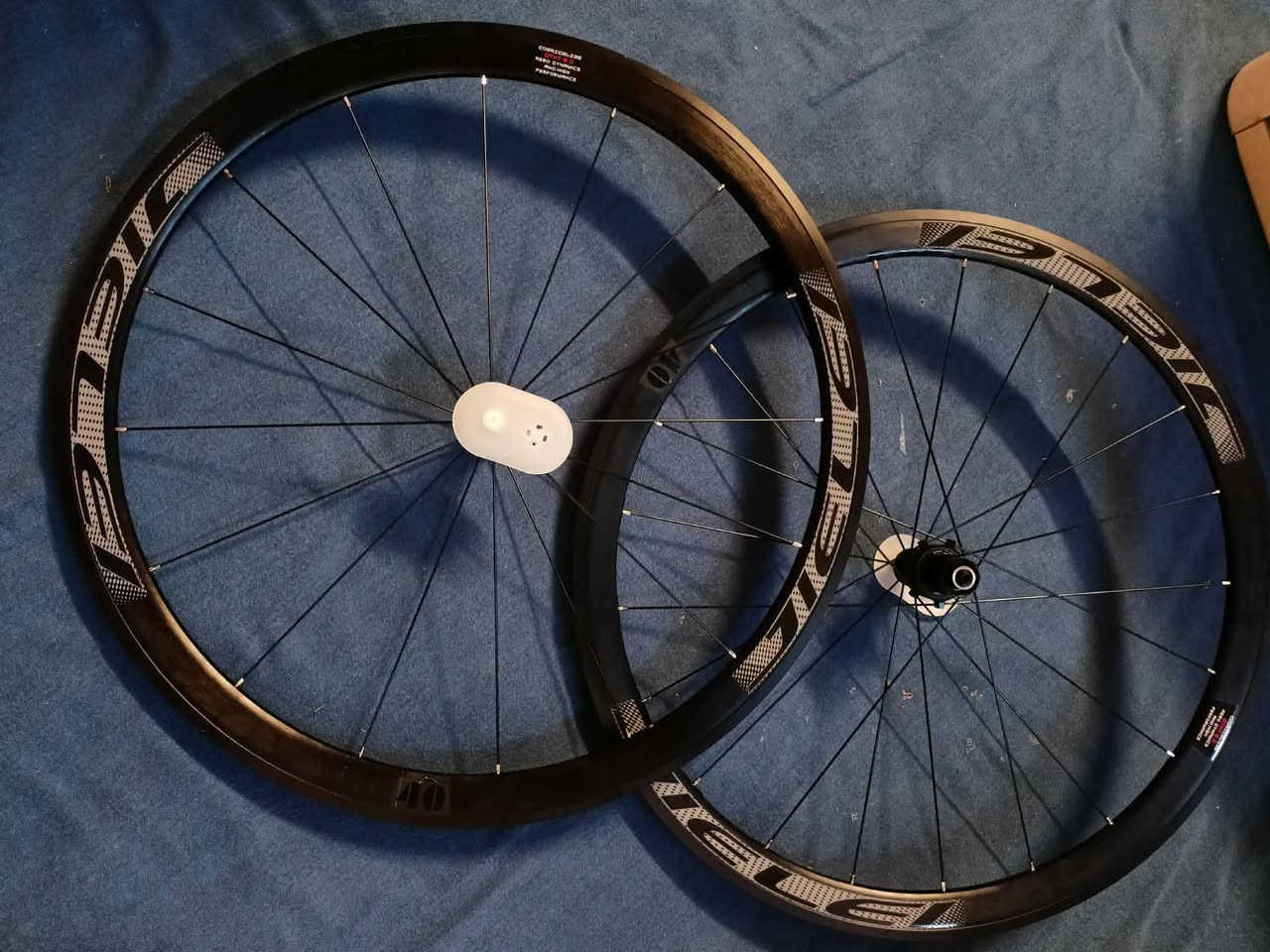 السلام عليكم ورحمة
زوج وياله ماركة 

صوت طرب 
بطيخات كاربون 

مزاد اعلى سعر


**إذا كنت صاحب هذا الإعلان وتريد حذفه لأي سبب، رجاءا أرسل رسالة إلى الدعم الفني**