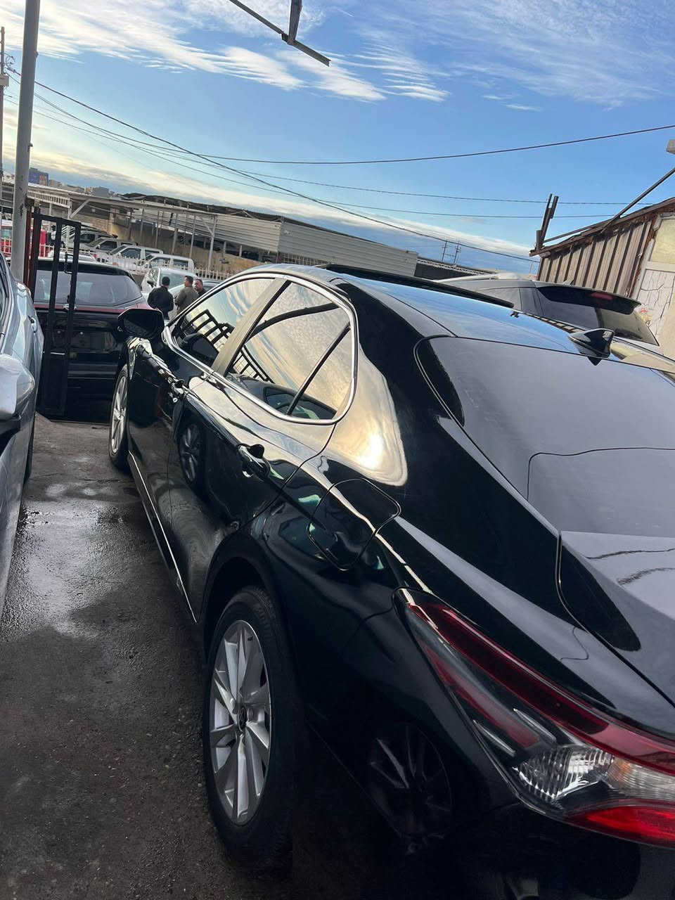 Toyota camry le plus 2023
قەپات ماسفات
١.سلایت
٢.بەسمە
٣.کوشن جلد
٣.کوشن هیتەر
٤.شەخال 
٥.شاشە گەورە
٦.رادار
٧.خەتی جادە
٨.کامیرە
٩.لایت لید
١٠.لایت زینو
ماوەی رویشتن:67.000
سبخ:دوو دەرگەی کلیرە جاملخ و بولند سبخ دوبەی 
یاعنی٤پارجەی بویاخە ارباگی نەتەقیوە بدون ارباگ
سعر:١٧٨مجال بسیت
رەقەم تەلەفون:*********** أربيل, العراق
