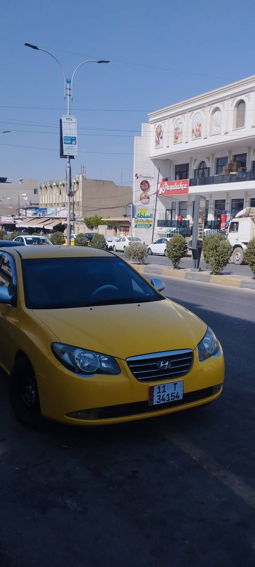 سلام عليكم
الانتر 2007 بسمي السياره 

محرك 20 سياره قطاره بال بانزين الله شاهد 
سياره بدون ضرر بيه تلقيط معجون باب نفر مال صبغ 
أو بأرد باب خلف سائق خفيف سياره صبغته جديده 
ليموني فاتح 💛 
طخمه المدام تعبان أو درايم شفت جديد بدلوتو بس رجع طكطك بس كرزو يرجع نشاء الله 
محرك بي رخاوه بس ما يضر شي 
تبرد ثلج 
تدفاء نار 
كلو جديد تايرات طخم جدد ويل جديد 
سعر 97 وبيه مجال للطيبين 
هاتف ***********فهد
