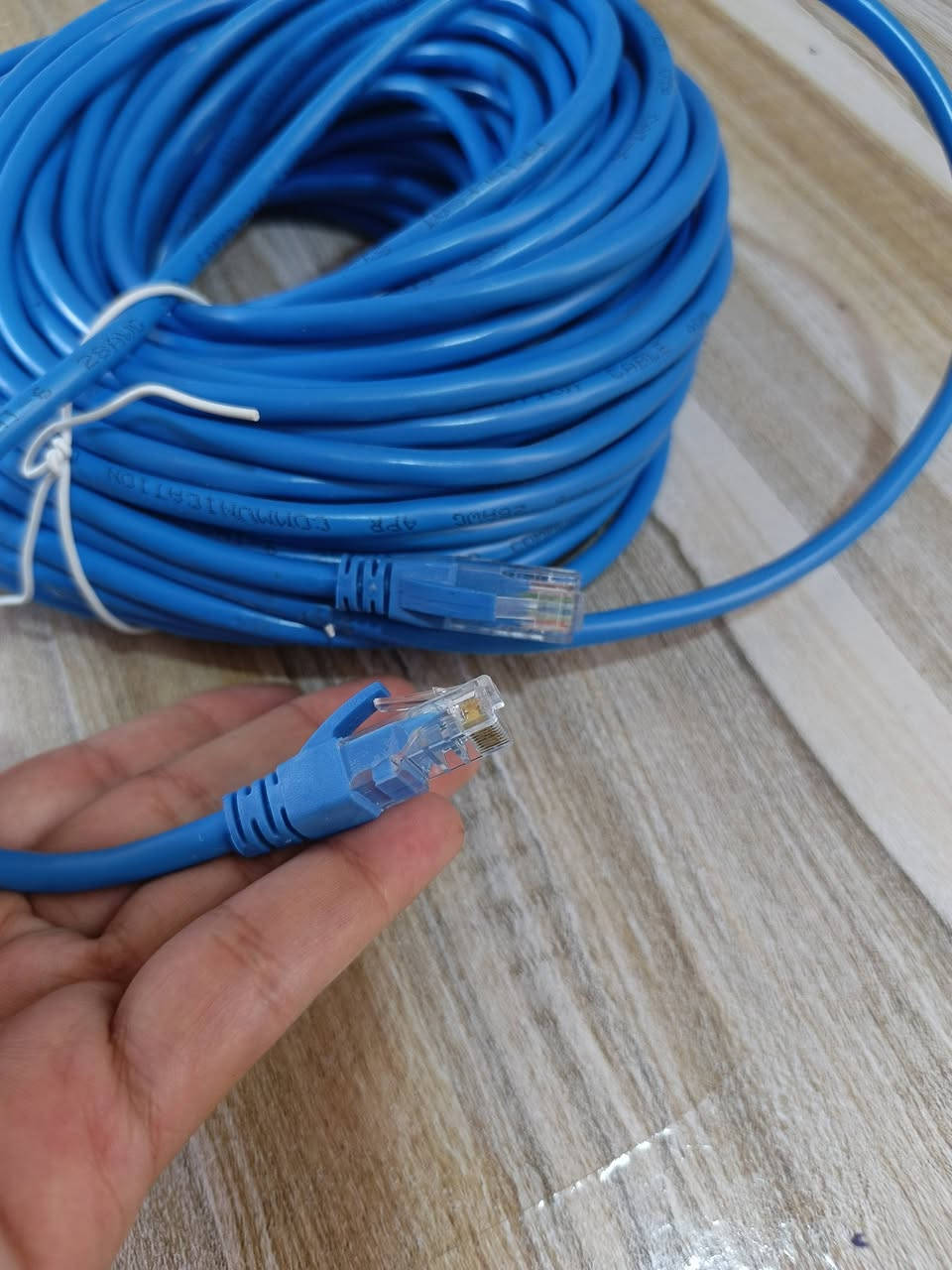 كيبل انترنت من الفئة 6 (Cat6)  جديد غير مستخدم 
سعره 10 الف


**إذا كنت صاحب هذا الإعلان وتريد حذفه لأي سبب، رجاءا أرسل رسالة إلى الدعم الفني**