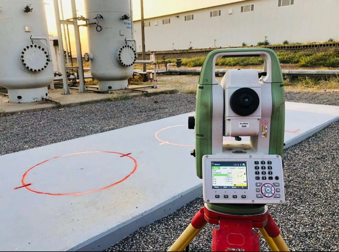 📐 خدمات المساحة الهندسية
🔹 رفع مساحي للأراضي والمزارع
🔹 تسقيط المخططات (منازل – مزارع – مشاريع)
🔹 تثبيت حدود الأراضي السكنية والزراعية
🔹 حساب كميات الحفر والردم بدقة عالية
🔹 العمل بأجهزة DGPS و Total Station

📞 للتواصل والاستفسار
راسلني على الخاص أو عبر الواتساب
م مصطفى اسعد 
***********
***********
