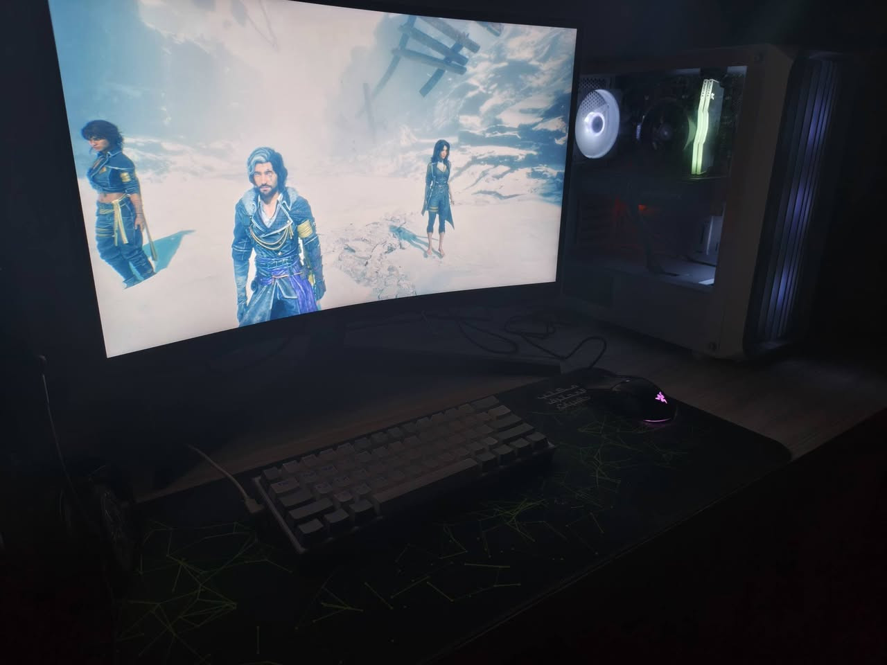 السلام عليكم 
Pc للبيع 
يشغل كل الالعاب على 2k ويفيد للتصميم هم كل كراتين القطع موجودة. 

مواصفات: 
Cpu rayzen 5 5600
Gpu PNY RTX 4070 12G 
MB Asus prime b450m 
RAM Tforce Tuf 16G ddr4 3600hz
Psu deepcool 700w 
Case sama 205a white
Storage SSD 512 GB M.2 gen4 
            External 1TB HDD 
Monitor samsung odessy G5 27 2k curved Va 1ms 165 fps 

UPS farber offline 2500v 

Keyboard red dragon fizz red switches
Mouse razer cobra

مكاني بغداد الدورة ماعندي توصيل
رقمي ***********
السعر كامل ١٨٠٠ / مليون و٨٠٠ الف
