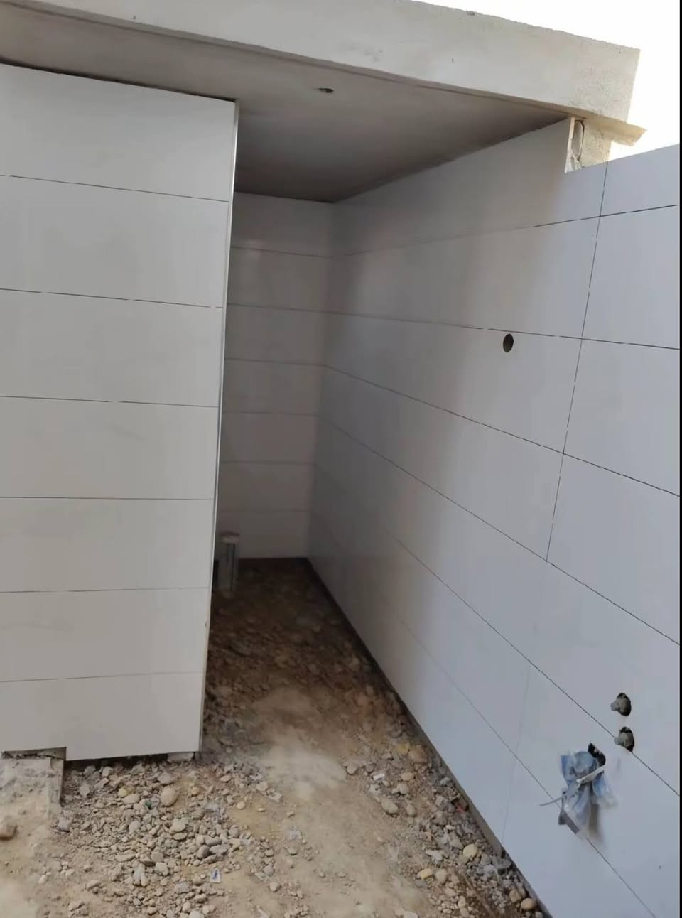 السلام عليكم اسطه سيراميك بورسلين مرمر متفرغ حاليا العمل داخل الموصل وخرج اسعار مناسبه وشغل درجة اولى  رقم *********** واتساب موجود
