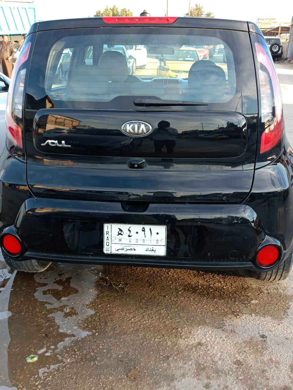 كيا صول موديل 16 وراد امريكي مكينه 2000 ما مفتوحه بلادي رقم بغداد سنويه ل 28 تحويل مباسر تلاث قطع صبغ بدون اي قطعه تبديل ليبل واحد كله السيارة بدون اي ايرباك ماشيه 112 مواصفات ويل كب تحكمات جهتين داخل صاج كامره بلاديه كلها بلاديه رقم التلفون ***********  السعر 112 وبيه مجال متواجد خاص
