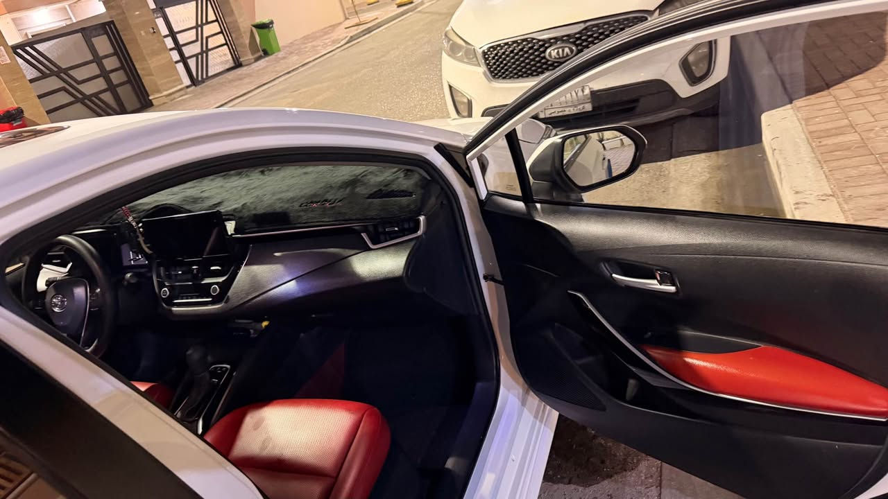 �🔥 للبيع – تويوتا كورولا هايبرد 2023 🔥🚗
وارد خليجي (صيني) | رقم بصرة | أقساط

سيارة نظافة وكالة ✨
مكفولة من الضربة والصبغ والمعجون ✔️ فحص مفتوح بأي مكان

🔹 اللون: أبيض
🔹 هايبرد (بنزين + كهرباء) صرف اقتصادي جداً
🔹 قير CVT أوتوماتيك

✨ أنظمة القيادة:
Power  – Eco + الوضع الطبيعي

✨ المواصفات الكاملة:
✔️ رادار أمامي
✔️ سياقة شبه ذاتية
✔️ تنبيه الخروج عن المسار
✔️ كاميرا خلفية
✔️ Apple CarPlay
✔️ شاشة ديجيتال
✔️ إنارة نهارية LED
✔️ مثبت سرعة
✔️ بصمة تشغيل + دخول ذكي
✔️ Auto Hold
✔️ سايد بريك كهربائي
✔️ فتحة سقف
✔️ ستيرن تحكم
✔️ مكيف تبريد ممتاز

السيارة استخدام خفيف جداً، ما تحتاج أي صرف 💎
جاهزة للبيت أو الشغل أو السفر ✈️

📍 الموقع: البصرة
السعر 133 ورقة وبيها مجال 
رقم الهاتف ***********
0️⃣7️⃣7️⃣1️⃣3️⃣5️⃣5️⃣6️⃣2️⃣0️⃣3️⃣ البصرة, العراق
