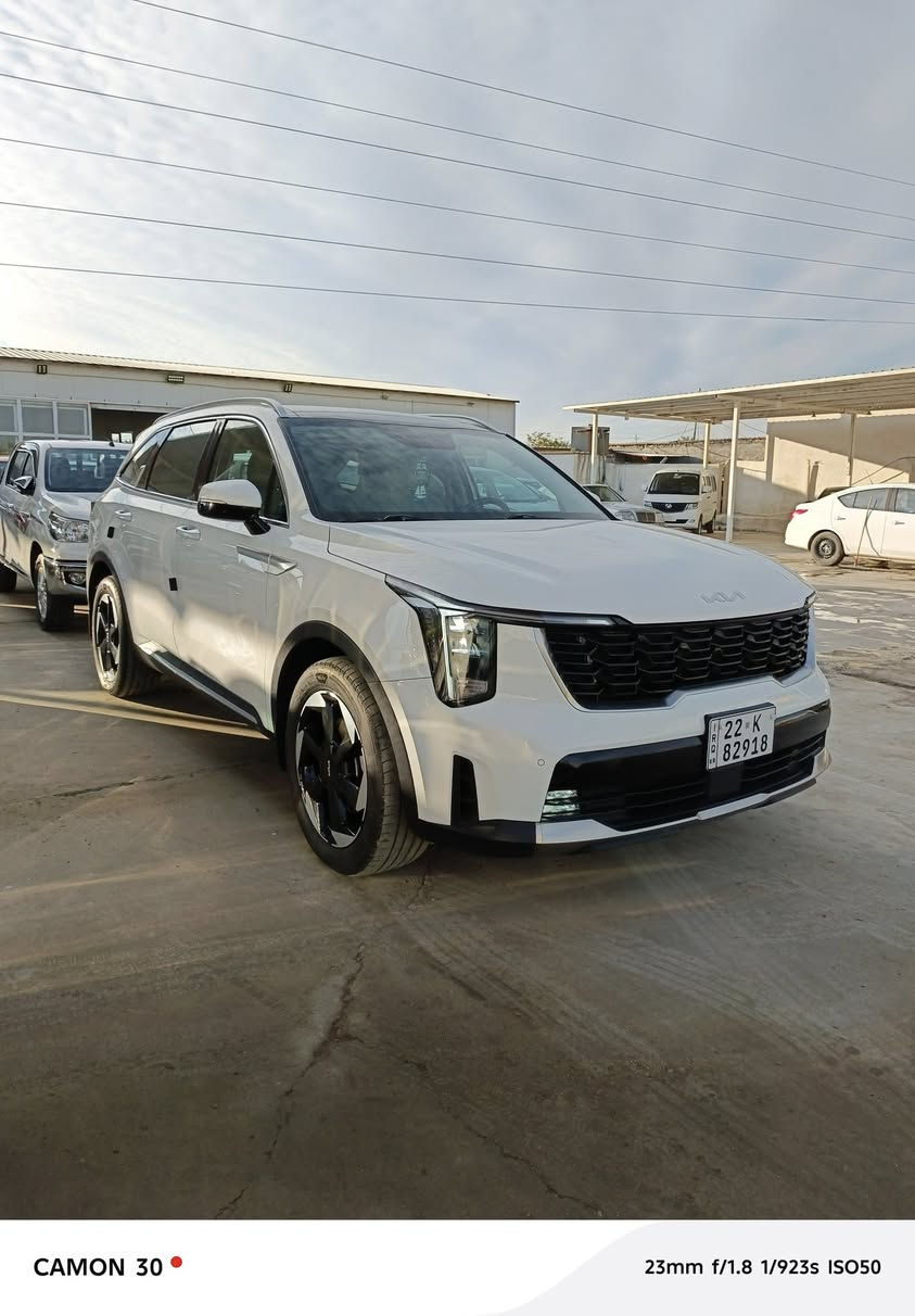 السلام وعليكم

سورنتو24 خليجي وكاله ) 

السياره جديده واحلئ من الصوره شديتله دوشمه كنتاره جديده ارضيه مغلفه جديد تخم تاير جديد  الكوري 
كله جديد وبالخير عالياخذه  
ماشيه 43الف فقط 

المواصفات 

بصمه + بصمه ابواب 
بانورامه 

تشغيل عن بعد 
داتشو 

كير ماوس 

6 سلندر 
طفايه جوه كشن 
نفكيشن 
7 راكب  

شفتات مقود 

سايد بريك بصمه 

جنطه كهرباء 

كشنات كهرباء 

مري شفط 

كامره خلفيه دواره 

حساس امامي وخلفي  

تبريد شاشه 

اوتو هولد

مود رايف

برد خلفيه

3 قطع تبريد 

اشاير بالمري
سياره كلش حلوا وجديده 
كفاله عامه  
مكانها بغداد راشديه سعرها 325و وبيها مجال 
***********
