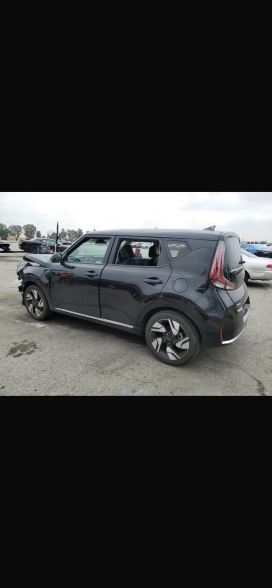 السلام عليكم

KIA SOUL 2023 GT_LINE 

مرقم بغداد بأسمي الرقم الجديد الدولي
المواصفات :فول

-فتحة سقف

-رادار امام
-رادار خلفي 

-رادارت جوانب

-تشغيل عن بعد

-بصمة  

-ستيرن جلد حرف D 

-مكينه 2000 دوش المرغوب 

-وختم Soul 

-ويل oكب كروم 

-اشارات بالمري 

-شحن لاسلكي 

-سستم صوت  

-شاشة كبيرة

 -كامره  حساس 

-انظمة قيادة (SPORT,NORMAL )

فول تحكمات ستيرن 

السعر:163وبيه مجال للطيبين

مكان السيارة بغداد الشعب 

للاستفسار اكثر الاتصال على***********
***********
