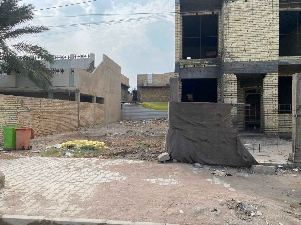 للبيع للبيع ...
قطعه ارض 200 م.  

موقع الصويرة حي العسكري  شارع الشهيد عمار 
قريبه من الشارع العام  شارع 20. موقع جدا ممتاز 

***********  اتصال / واتساب 
.
