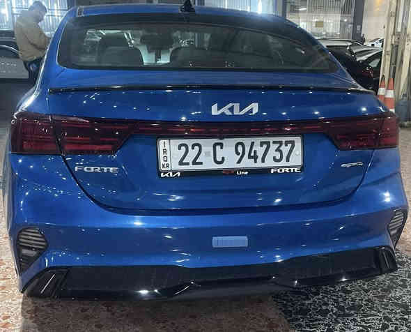 السلام عليكم 
فورتي 2022 فول واحد على واحد 
فول مواصفات 
لون سمائي (جويتي)
-محرك 2000دوش 
-كشنات جلد 
-كشن تبريد تدفئه +كشن كهرباء
تشغيل عن بعد 
سياره فول اعلى فئه 
-فتحه
-بصمه 
-معروفه مواصفات الباقيه للفول 
تحويل مضمون بأسمي السياره هزه جديده +رقم جديد 
ماشيه 59
 سياره حلوه وجديده 
الحادث (الجاملغ الأمامي وشويه إصبعين بلباب موضح بالمنشور 
+ قطعتين بخ أمريكي 
العنوان بغداد الشالجيه
السعر 158
الرقم 
***********
