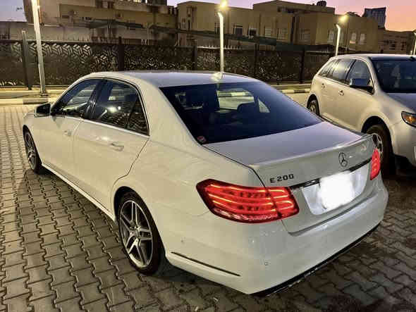 السلام عليكم من رخصة الإدمن المحترم 
مارسيدس E200 محرك 274 موديل 2014
وارد الماني فول عدا الفتحه وبرده
سيارة بسمي رقم جديد تحويل مباشر 
أوتو ستوب 
أوتو بارك 
‏Hold 
حساس 360 درجة 
رادار تحديد مسار 
لايت داينمك يفتر مع الاستيرن 
كير 7 نمر تعليگ + شفتات بالاستيرن 
نظام اسبورت ونظام وإيكو اقتصادي 
بعد بيه مواصفات المعروفه بالمارسيدس 
كير محرك على وضع الشركة برغي ممفتوح 
سيرفس كامل بسياره ع ايدي مال جناي 
بدون اي قطعه صبغ / صفر مسج 
سبب البيع شراء موديل احدث
السعر 210 ورقه وبي مجال 
هاتف ***********
