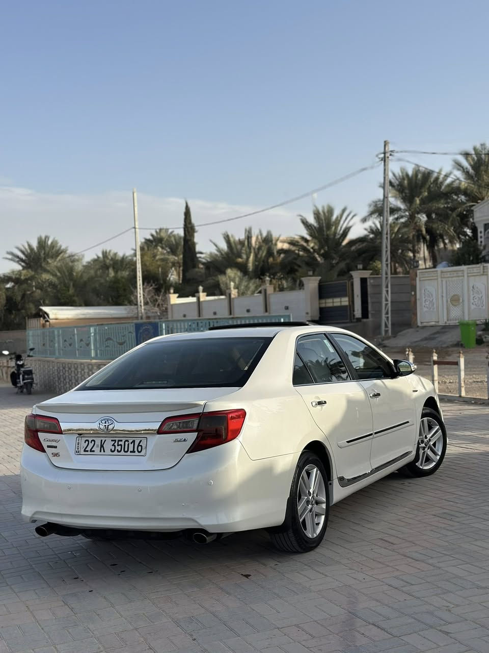 السلام عليكم 
كامري 2014 خليجي مكفوله كفاله عامه عدى بارد بالجاملغ الامامي بسيط السياره جديده مال بيت ماشيه143 الف كير محرك مكفوله رقم اربيل  فوول مواصفات 
1/بصمه ابواب
2/بصمه تشغيل
3/شاشه كبيره
4/كامره خلفيه
5/كشن كهرباء 
6/اناره ترحيب
7/قطعتين تبريد 
8/برده خلفيه كهرباء
9/منضومه زنون 
10/دبل اكزوز 
11/سبايدر بلادي 
12/يدات نيكل 
13/اشاره مري 
السياره حلوه وجديده تخم تاير جديد بالحقيقه احلا من صور  
السعر//167 ورقه وبيها مجال 
للاتصال//*********** //او//***********
