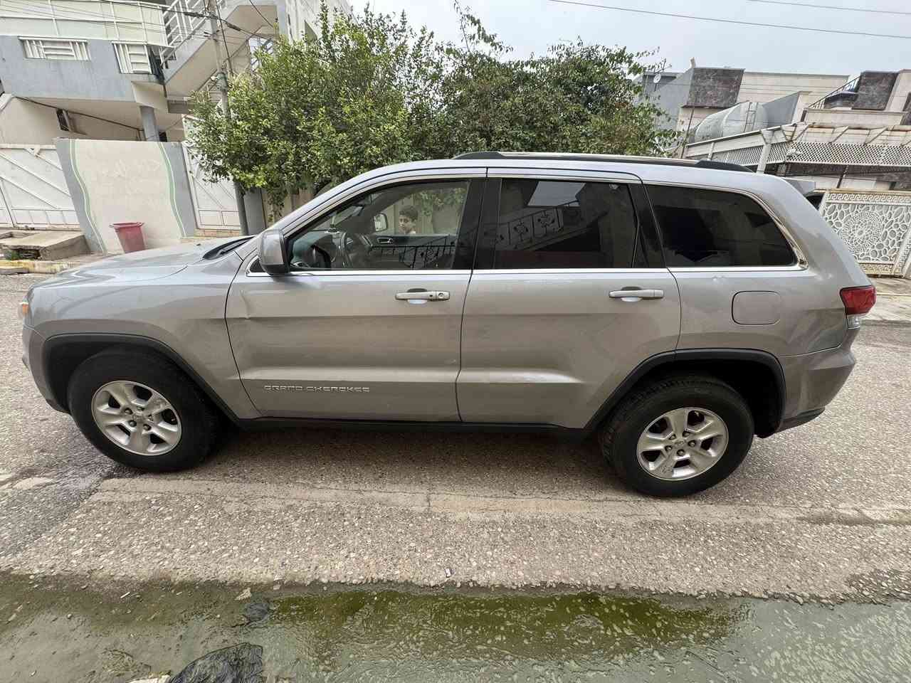 جيب لاريدو 15 لون رصاصي سعر 80
كصه خلفي 
جيب لاريدو  15 لون اسود ملكي سعر 82
كصه خلفي 
جديده *********** واتساب
