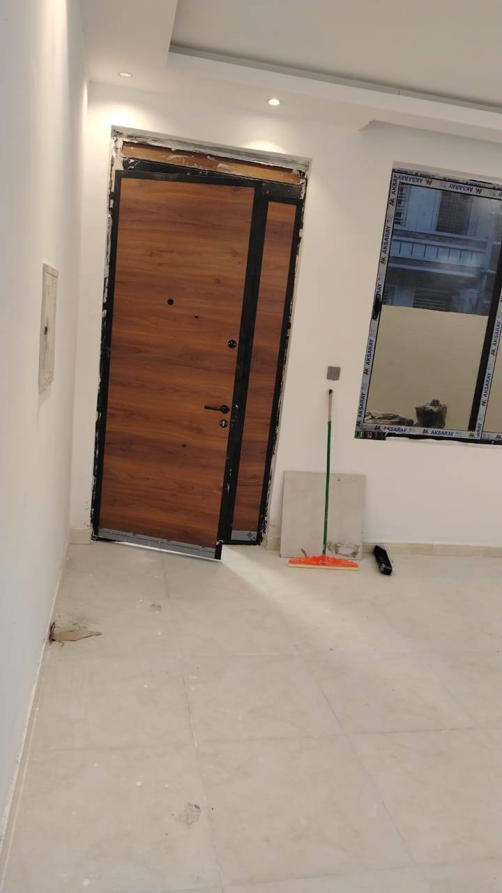 #لدينا_دار_للبيع مساحه 50 متر طابو زراعي سند 25 قرار محكمه البيت يحتوي على2 غرف نوم وصاله وستقبال ومطبخ  العنوان بغداد الدورة مدخل البوعيثه مجمع السلطان الاول 
هاتف ***********
***********
