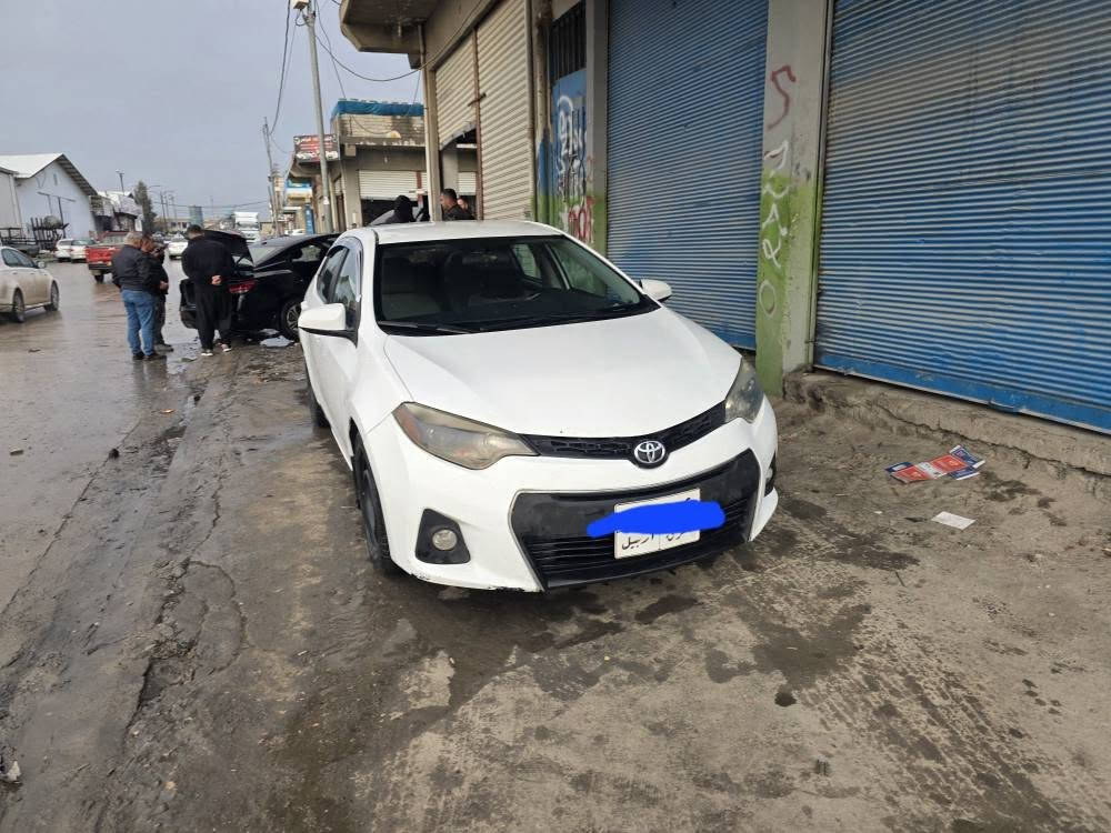 تويتا كورلا ٢٠١٦ قطعتين صبغ بدون دواخل السعر ١٣٠ ورقة وبيها مجال للشراي***********.....*********** زاخو, دهوك
