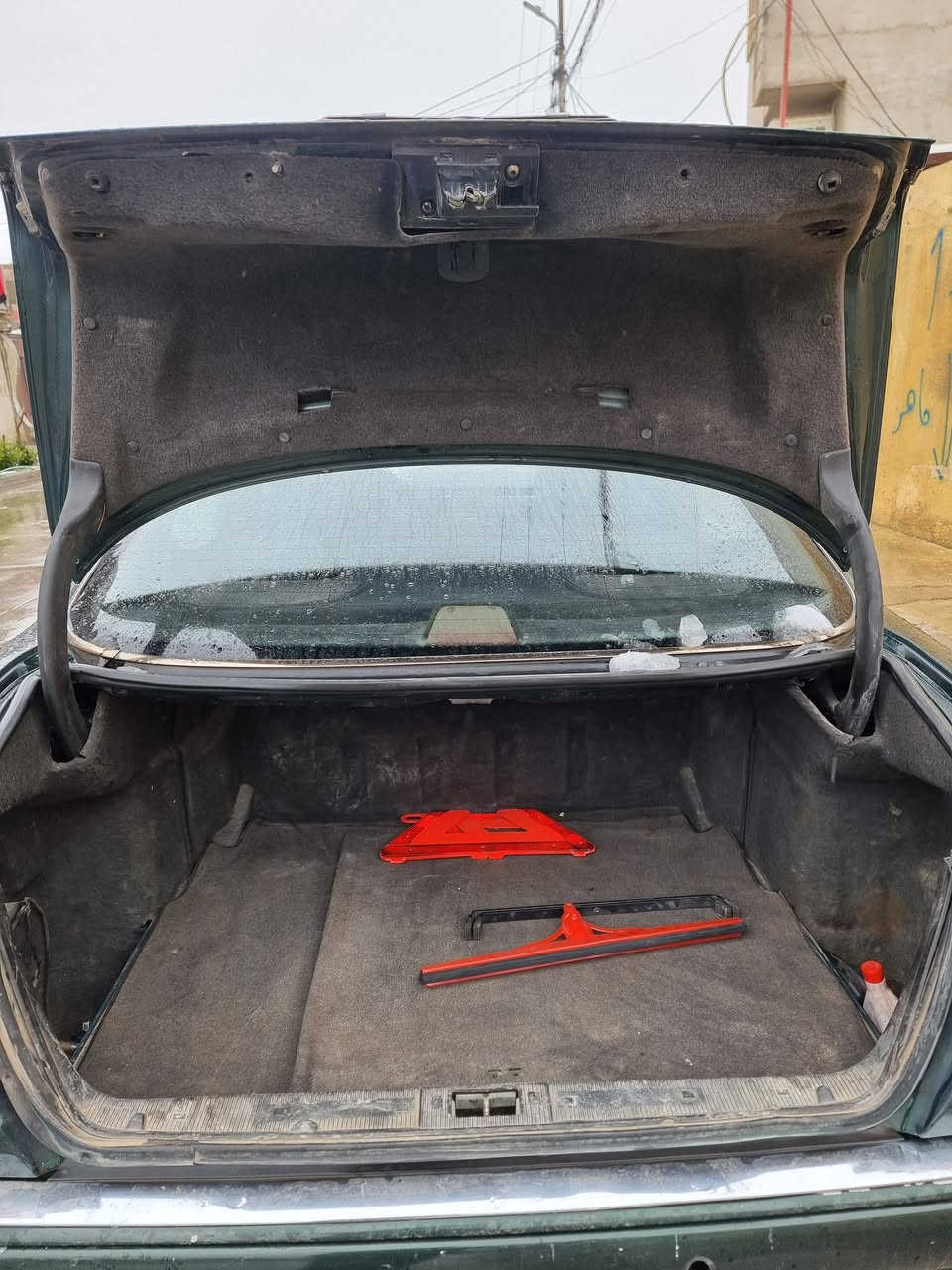 مارسيدس موديل ٩٦ محرك ٤ سلندر e280 w211 مري مواصفات 
1_مري شفط
2_بردات 
3_تبريد قطعتين ويه السويج 
4_كير عادي واوتوماتيك 
5_ فتحه سقف 
7_ويل ١٨
8_ مانع انزلاق 
9_ ثلاثه انضمه قيادة
10_ جامات كلها كهربائيه 
11_ تجوات الراس الخلفيه قلابه 
بعد بيها.هواي مواصفات ⚡️⚡️

السيارة نضيفه جدا بيها بونيد صبغ فقط وبيها جراد بالسقف من يم التكم فقط ايرباكات كلها شغاله بدون ضرر السيارة 

السعر اتصل على الرقم سعرها مناسب ***********✍️
مكلف بالنشر فقط ماعندي معلومات شكد سعرها بالتمام او شكد بيها مجال الي يشتري يتصل على الرقم وتدلل
