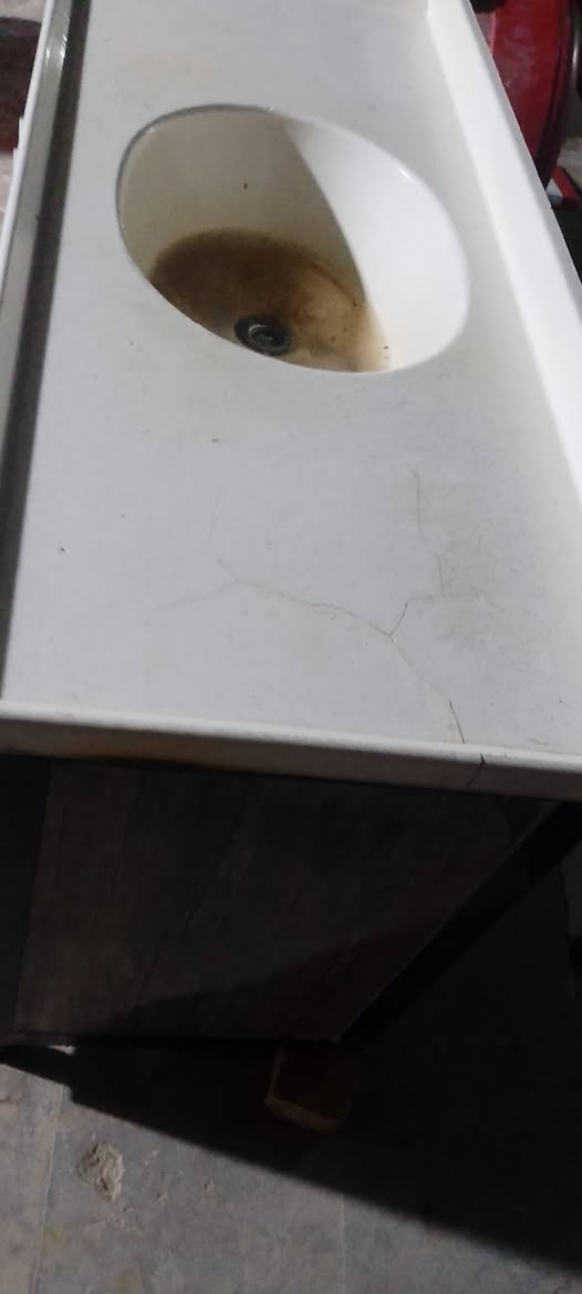 سنك مرمرمترونص اخوجديدالمرمره باله بيه ضررخفيف سعر65امغربه ***********
