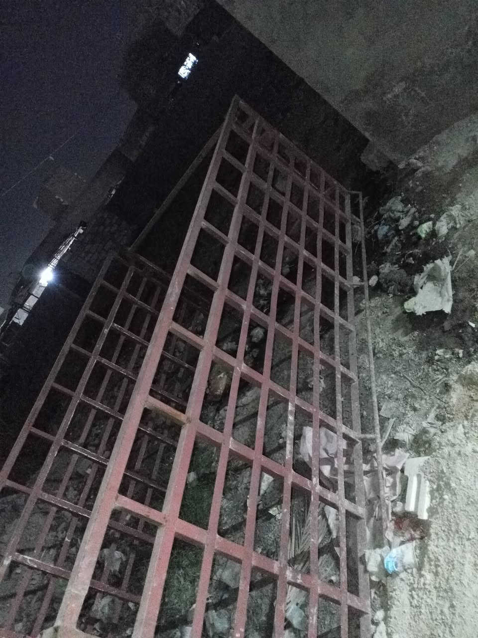 سلام عليكم محجر للبيع كامل / العنوان نجف كوفه حي ميسان / التواصل *********** السعر ٣٥٠ الف 👈✍️✍️
