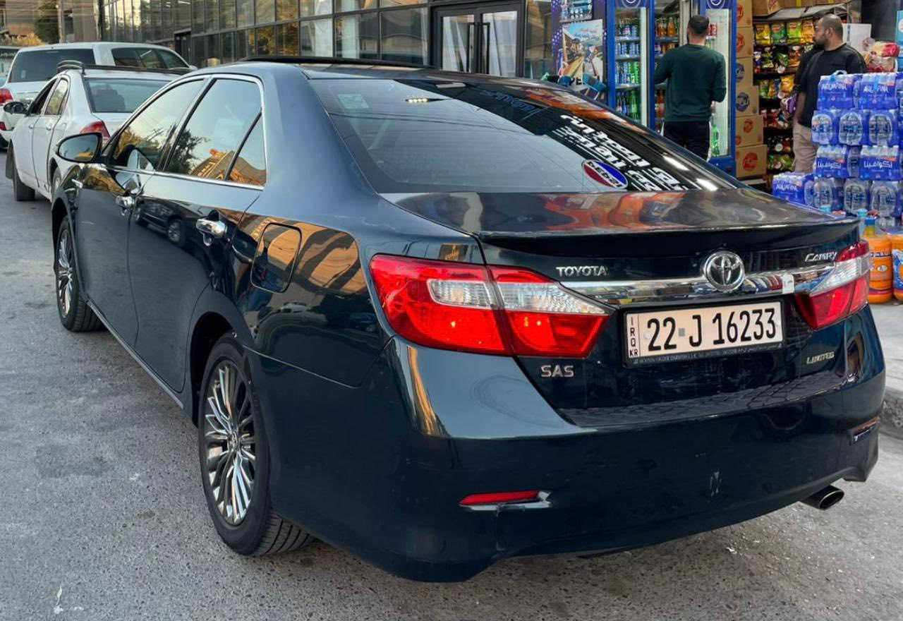 كامري 2012 خليجي فول واحد على واحد عده بصمه 
سياره ماشيه 137 الف بيها 3 قطع صبغ سونار منشور سياره كير محرك صدر شاشه لكزز بيها سياره بدون نقص محرك كير صدر شرط كله كفاله عنوان كرخ 
سعر 120 ورقه مع مجال بصيط 
***********
