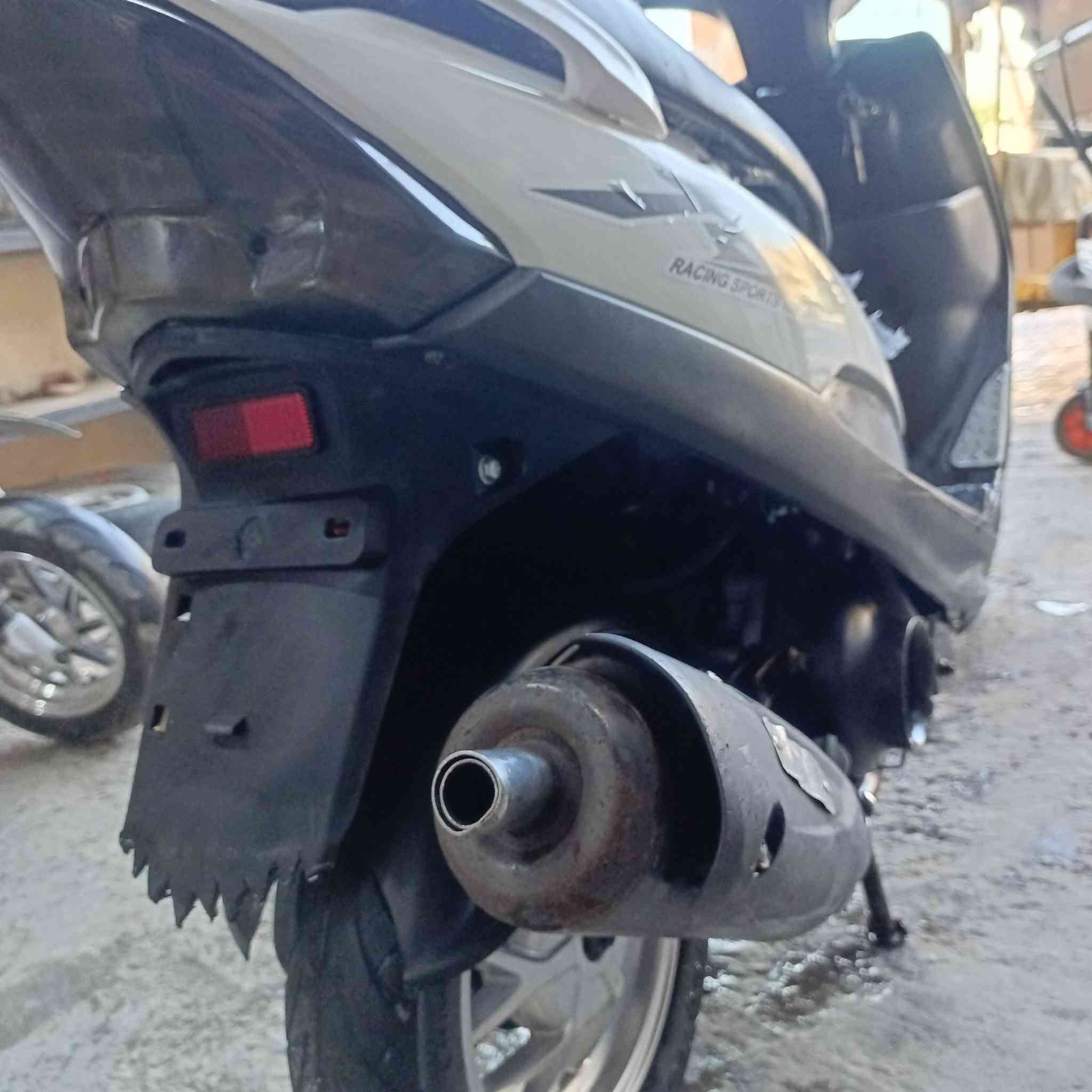 سلام عليكم دراجه لبيع دراجه كلش نضيفه بيه صلنصه رياضي و ويل رياضي كفرات مختم وسعر 600 وبيها مجال لطيبين مكاني كربلاء الحر رقمي ***********
