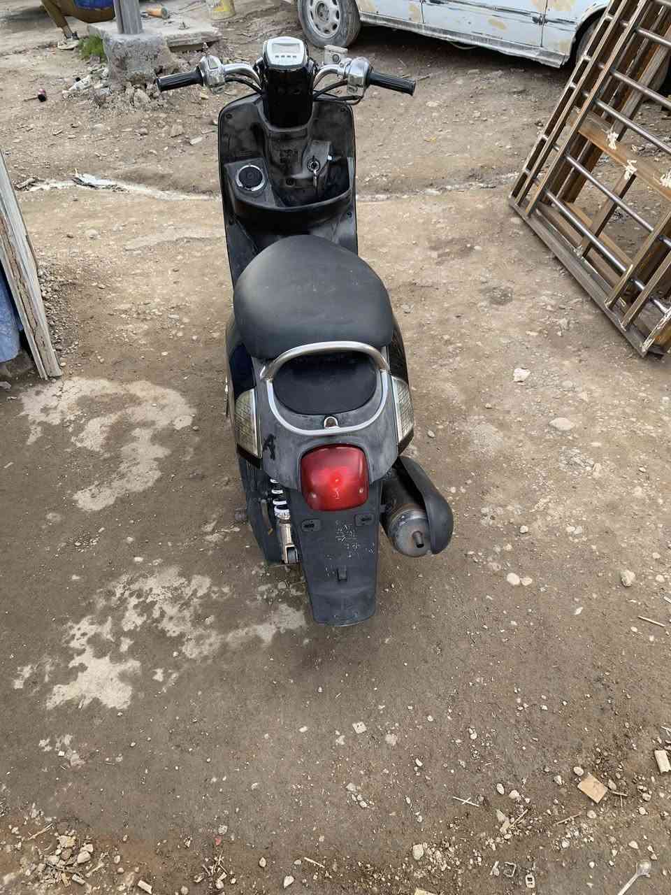 السلام عليكم دراجه بوليس 2009 نوزل مكينه مامفوحه مكفوله تيارات امامي وخلفي جديد ناعمه الدراجه كهربائيات وضفيره ماملعب بيهن باتري جديد الدراحه مال جني السعر 700 وبيه مجال للطيبين مكاني ديالى بعقوبه وهاذا رقمي ***********
