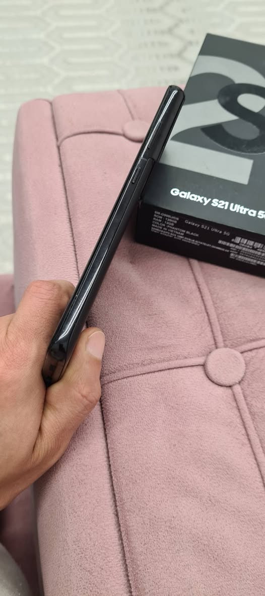 كلكسي s21 الترا فايف جي 
ذاكرة ١٢٨ 
رام ١٢ + ٨ 
نظافة كلش عالية 
الجهاز اصلي مو بالة كارتون مطابق الايمي مالته 
الضبط عربي انكليزي الجهاز كله عربي 
الجهاز فقط الشاشة شوي مرتفعة من طرف واحد بدون تأثير على الجهاز اللاصق مال الشاشة 
ما مفتوح بلادي و لا مبدل كله اصلي 
اكرر الجهاز ما بي شي 
الجهاز غني عن التعريف معروف جداً بمواصفاته و قوته و أدائه 
الجهاز ملحقاته كارتون اصلي مطابق فقط
الجهاز للبيع او المراوس 
السعر٣٤٠   الف 
البصرة السراجي البصرة, العراق


**إذا كنت صاحب هذا الإعلان وتريد حذفه لأي سبب، رجاءا أرسل رسالة إلى الدعم الفني**