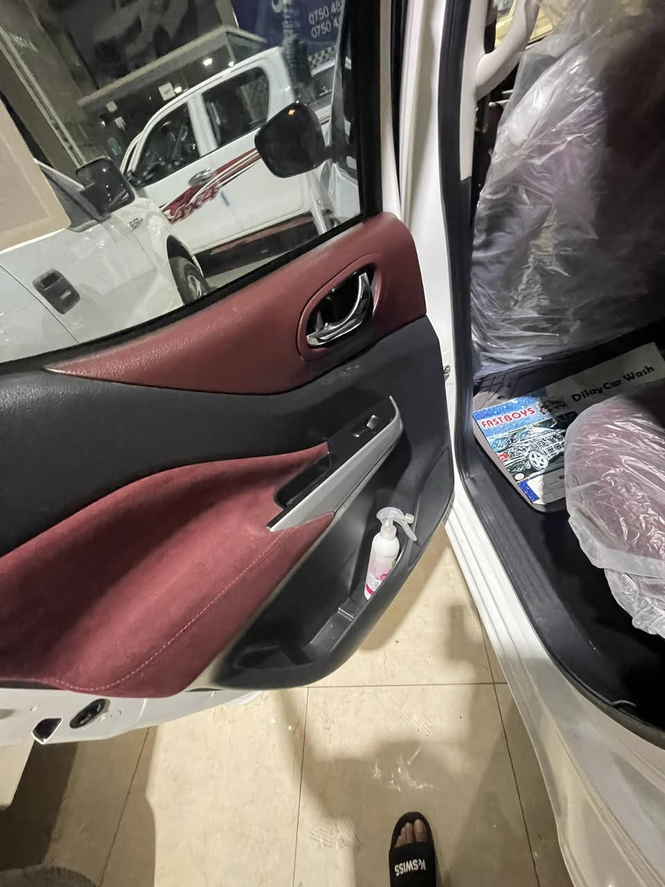 السلام عليكم
بيكب نيفاره تو ويل 2016للبيع
رقم انكلينزي وهزه جديده
محرك كير كفاله
تبريد تدفه شغال
تخم تاير حداديه جديده
بيه مكانات بارد
العنوان بصره زبير
***********
واساب مفتوح
