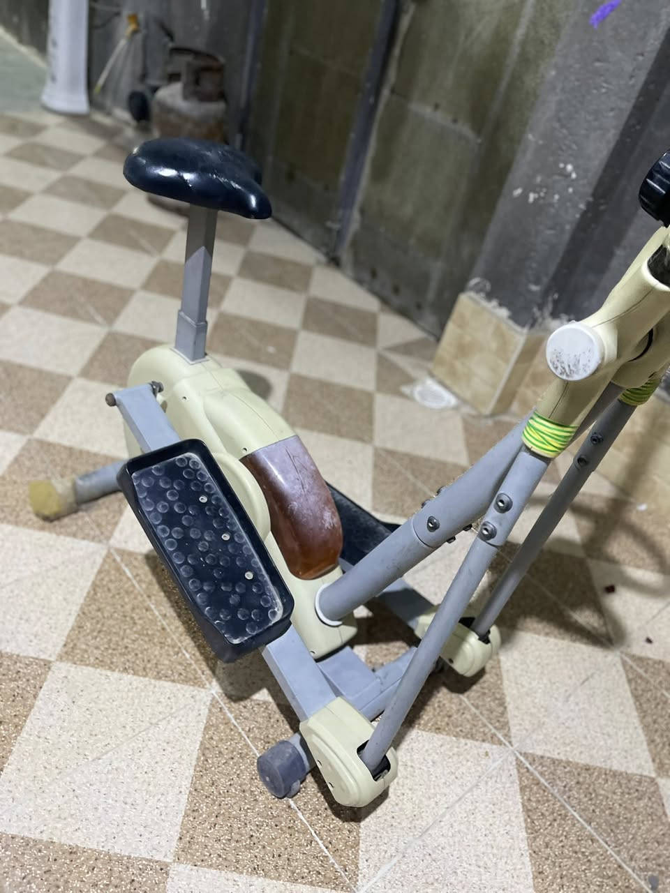 بايسكل رياضي الاستفسار ع رقم ***********
