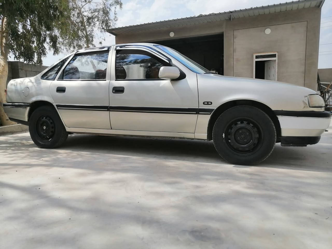 سلام علیکم البیع  اوبل  فیکترا  مکینە 20 کیر عادی مودیل 1992 سنوی  جدید  فحص سلامە جدید بطاقة بنزین بشرط ما بیە مسروفات قفل مرکزی  ماشاء الله  حلو   سعر 42$  کرکوك ،، بۆ فرۆشتن  سەنەوی تازەیە  رقم انگلیزی بتاقەی بنزینی هەیە هەزەی تازەیە مسروفی نیە بەناوی خۆمەوەیە و تحویل وکالە اکەین  42 $ کرکوك ***********
