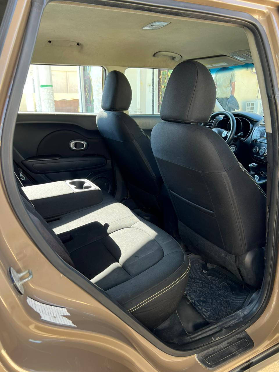 سياره البيع في الزعفرانية موديل 15 وارد مريكي رقم بغداد رقم  *********** سعر106
