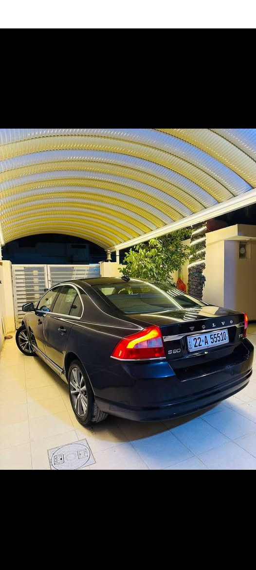 السلام عليكم
للبيع فقط فولفو S80 موديل 2011 لون اسود محرك 4 سلندر توربو سيارة مكفولة بيه بارد باب خلفي جهة سايق فقط كشنات جلد لايت زنون بلادي محرك وكير مكفولات صدر جديد شاشة وسطية سيدي جنجر تحكمات ستيرن كروز سرعة تشغيل بصمة حساسات خلفية لايت متحرك سايد بريك كهربائي ويل حجم 17 كروم وتخم تاير جديد سيارة رقم اربيل جديد سنوية جديدة وهزه جديدة تحويل مباشر 

مكان السيارة بغداد 

السعر 85$ ورقة وبيه مجال بسيط 

لتواصل ***********
