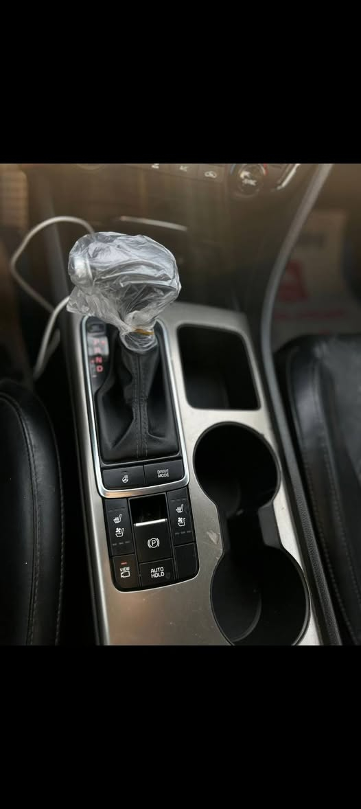 السلام عليكم اوبتما ،2017 اربيل باسمي سنويه جديده فول مواصفات للاخير بانوراما الخ..مكينه 2000 تيربو حادثها كدامكم وطلع بيها كلير 3 قطع من امريكا شرط ولا قطره معجون أو صبغ كلير فقط سياره حلوه وجاهزه ترايها يخبل السعر 120 وبيها مجال مكاني بغداد 
***********
