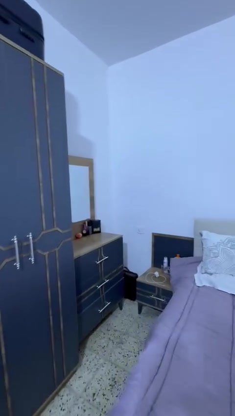السلام عليكم غرفة نوم مع دوشك فيرست كلاس درجة اولى
اثنينهم ب550 وبي مجال اريدهم 
***********
