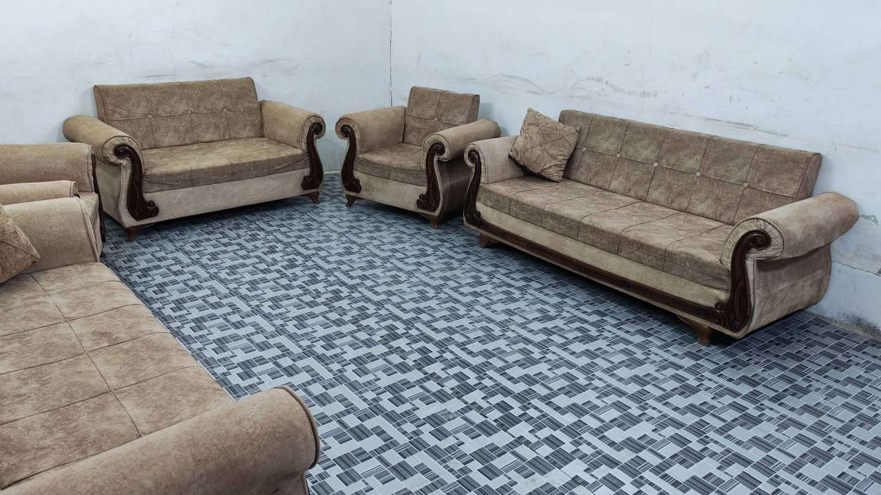 تخم للبيع تزكام بلوك اسود كلش نضيف 10 مقاعد السعر 275 العنوان كربلاء حي العامل يوجد توصيل داخل كربلاء الستفسار ***********
