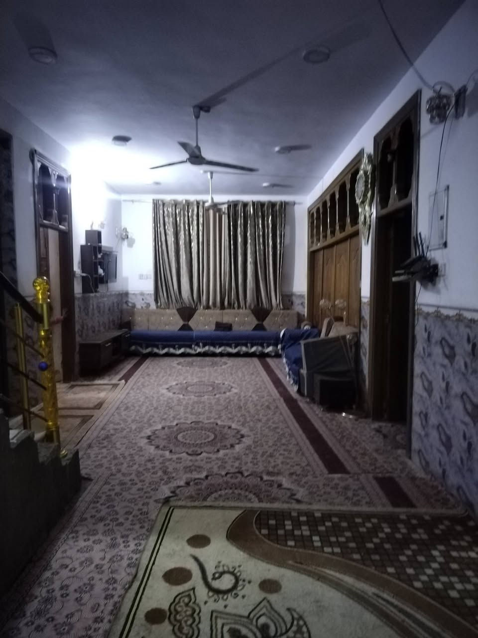 بيت زراعي للبيع طابقين الجوه نفس الفوك  (الطابق الثاني بي نواقص)  مساحه 260م بناء حديث 
السعر/ 135 مليون وبي مجال بسيط 
العنوان/ حله نادر الثاني كراغول شارع الكبان. 
الرقم / ***********
