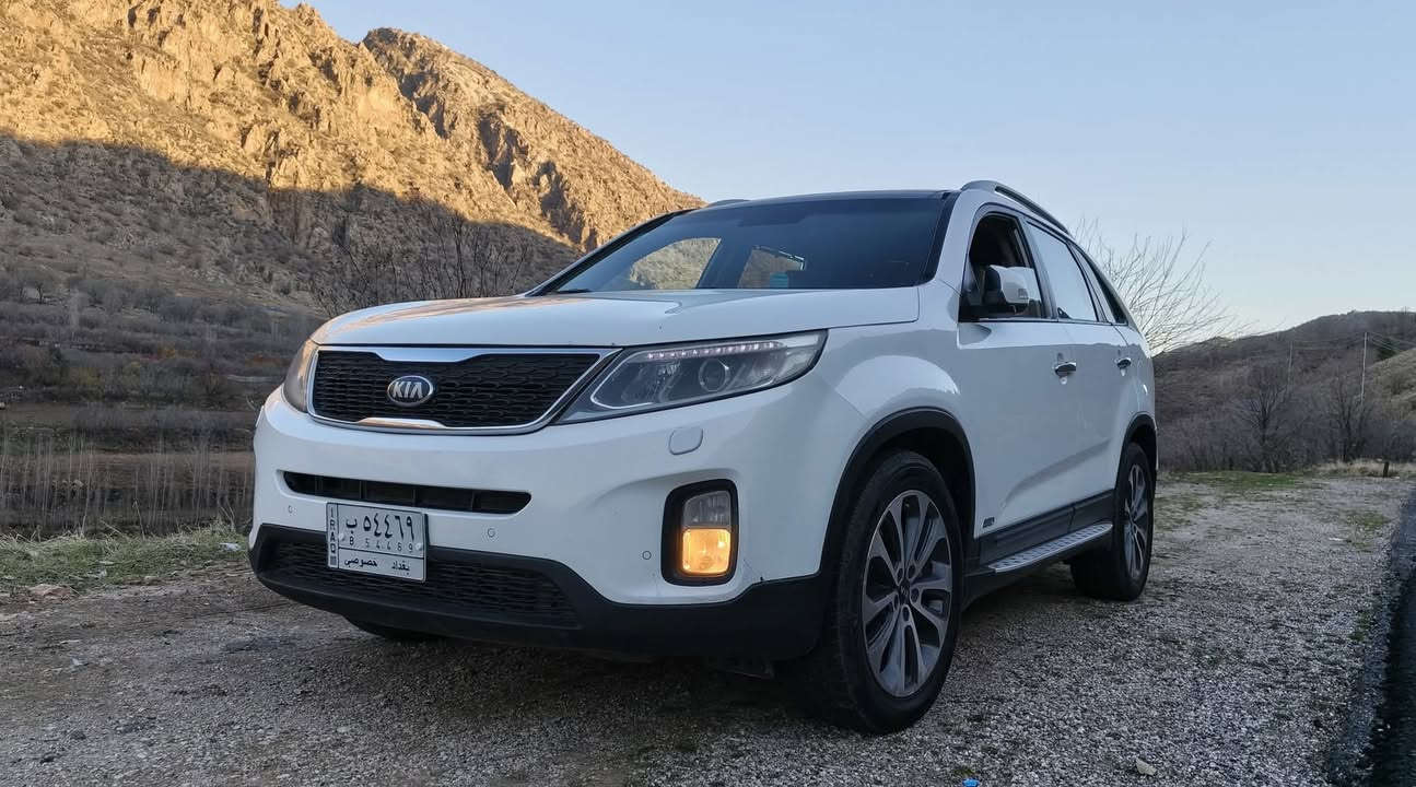 كيا سورنتو ١٣ وارد خليجي كويت  فول موصفات لمتد ١ع ١ بنراما بصمه جلد حساس امامي خلفي مري شفط تبريد ٣ قطع  رقم بغداد تحويل مباشر ٦سلندر ٧ راكب سياره بيه تبديل باب وكاله 
السعر ١٦٧ بيع فقط 
*********** واتساب
