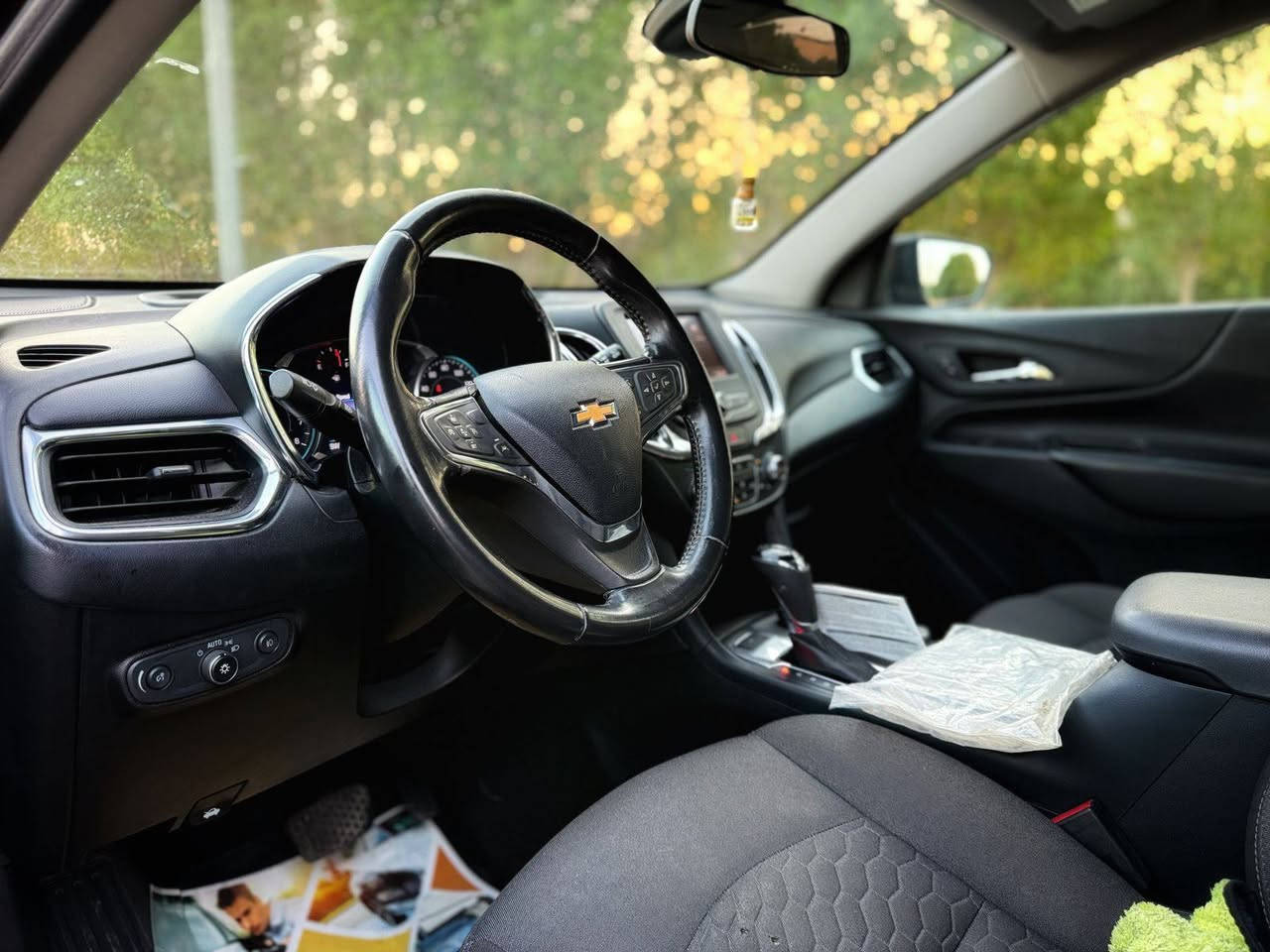 سيارة شيفروليه إكوينوكس (Chevrolet Equinox) من طراز عام 2020،  بمحرك 1.5 لتر توربو مواصفات متنوعة تشمل مقاعد جلدية وشاشات عرض .. السنوية تنتهي بشهر 11 هاي السنة  المكان البصرة شط العرب 
للاستفسار الاتصال ***********

