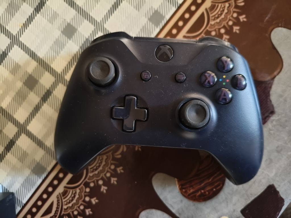 Xbox one s 
1.000GB
Game pass 2026/8/27 

نظيفة شرط ما مفتوح بدون اي عيوب كركوك, العراق


**إذا كنت صاحب هذا الإعلان وتريد حذفه لأي سبب، رجاءا أرسل رسالة إلى الدعم الفني**