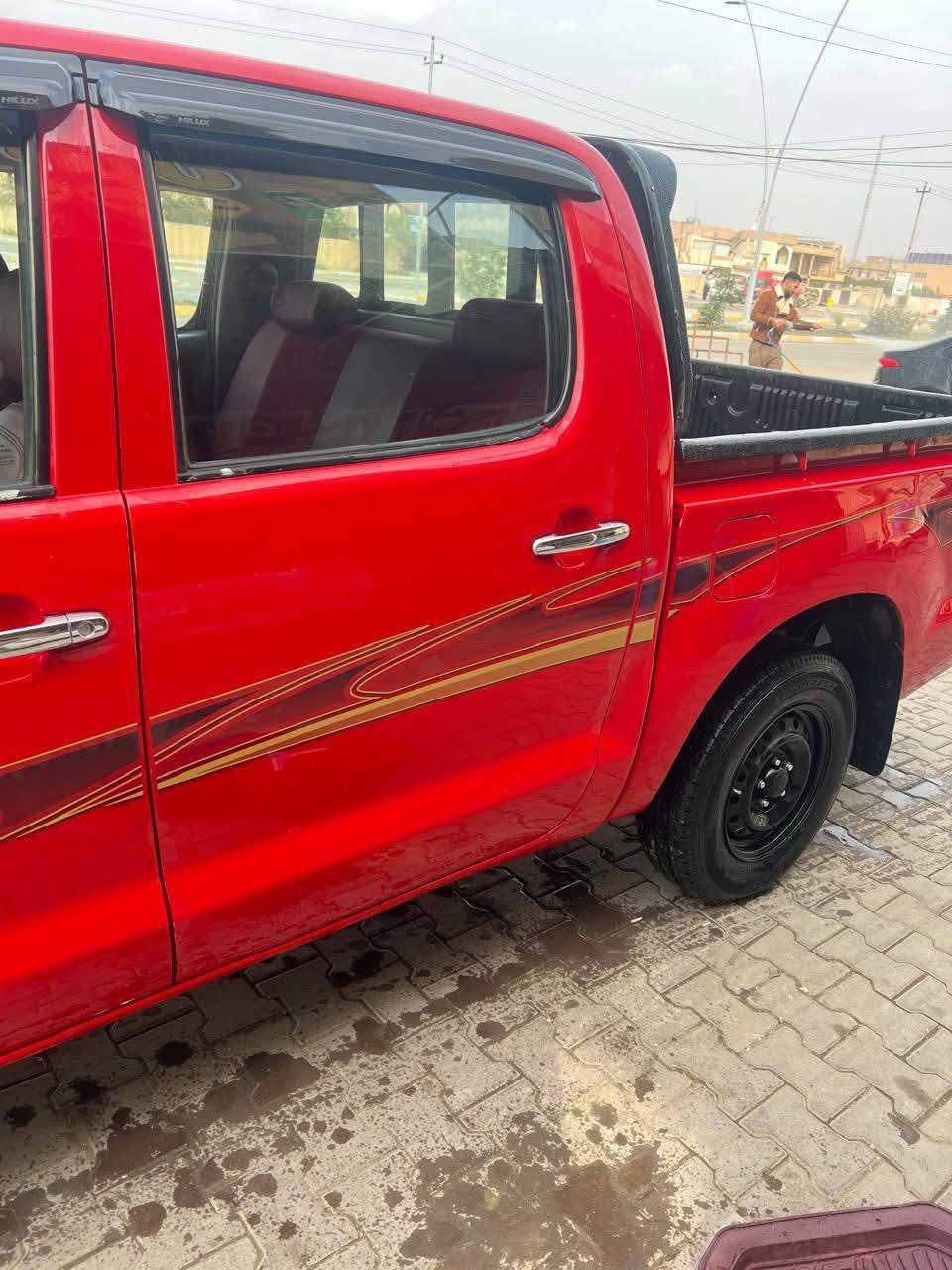 ‏ السلام عليكم
‏للبيع عذاري موديل 2011 بيه صبغ صفحة بدون دواخل
‏مكينة شرط لا تنقيص ولا تبخير كير عادي + جام أوتو + تخم تاير + صدر امامي خلفي شرط + تبريد ثلج + تدفئه 
‏السيارة حلوه وجاهزه من كل شيء ما بيه أي نقص بيه دفتر بانزين 
‏رقم بغداد الدولي الجديد سنوية جديدة وهزه جديده 
بأسمي يعني شرط تحويل 
‏السعر 144 وبيها مجال للشراي
‏الاستفسار ***********
