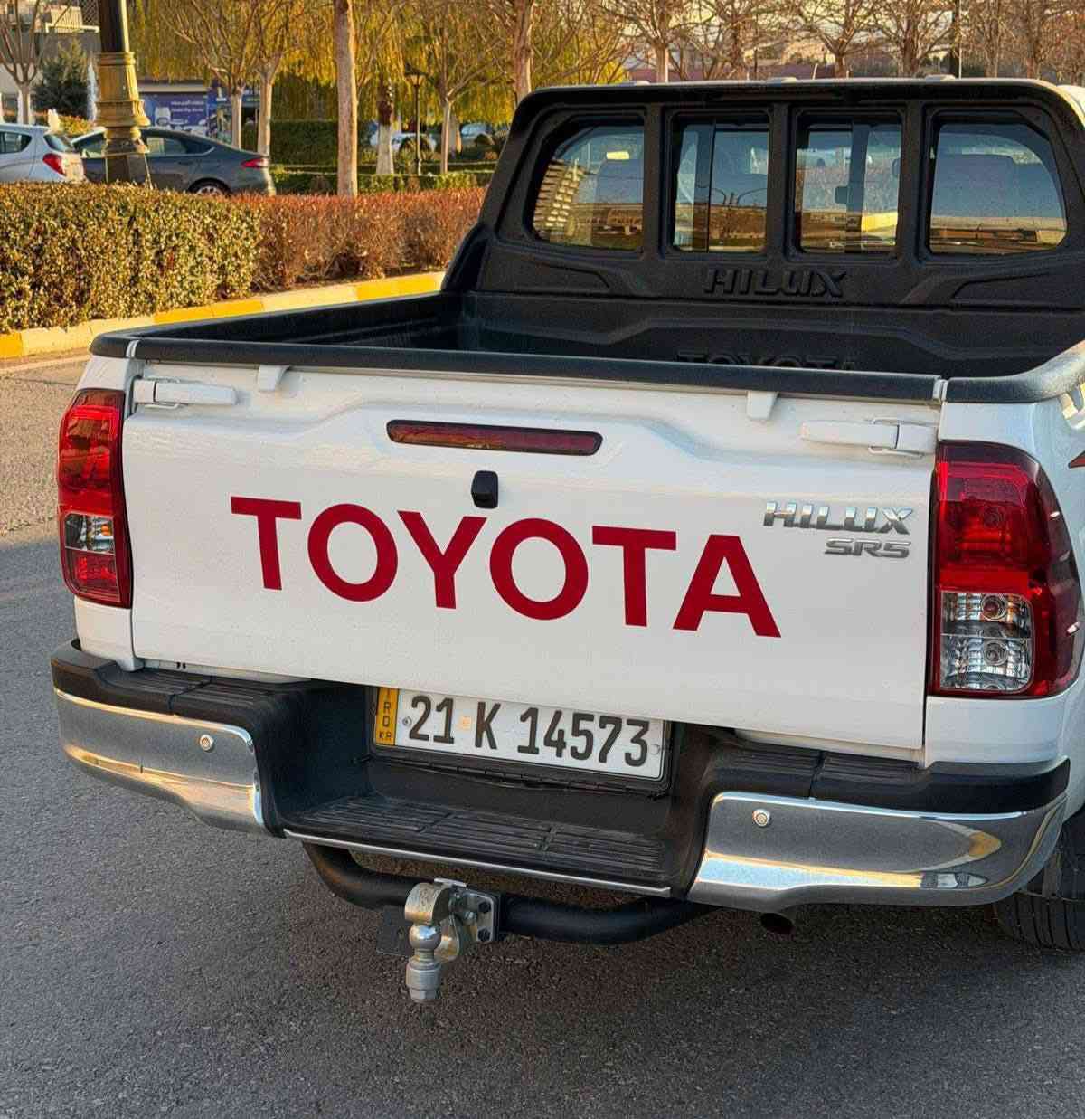 النوع: تويتا هايلوكس

الموديل :2025

المشي :23 الف فقط 

الكير :اوتماتيك 

المواصفات :بصمه تبريد كشنات شاحن لاسلكي مرايات شفط بصمه أبواب بنيد جكات سبير مانازل ساز ابو الضمان الحقيقي 

رقمها :سليمانية  دولي سنويه 
تحويل ثاني يوم بسمنه 

السعر :300$ بيها  مجال لشراي سياره بحال الوكاله استخدام شخصي 

مكاني ديالى/ المقدادية  ***********
