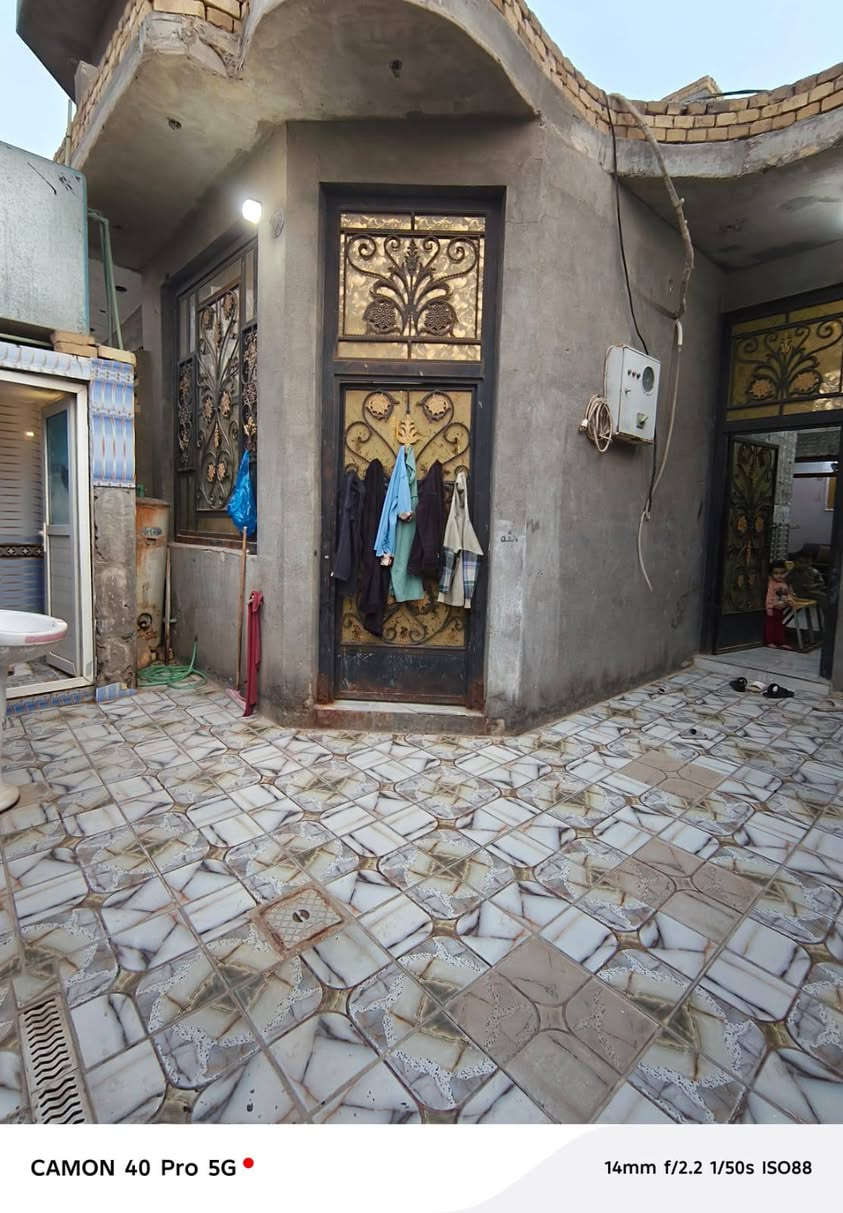 للبيع بيت شرك مساحه/125م بحي السلام/ قرب مدرسه الاجيال الاهليه/محجوز مبادره/  بي غرفه وحده وصاله ومطبخ وديوانيه وصحيات الاستفسار/***********بي واتساب
