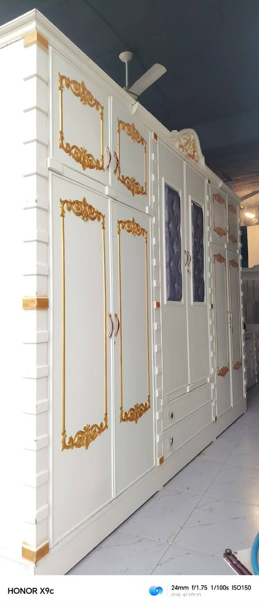 يالله غرفتين نوم صاج مسرح صبغ حراري مع غرفه تركي 10قطع 8باب تعتبر جديد جلولاء سوق السبت تفاصيل ع خاص او وتساب***********
