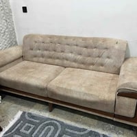 تخم نظيف بي شويه شك صار بي قنفات ثنين و كراسي ثنين العنوان الشعب قيم و...