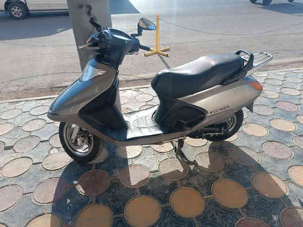 السلام عليكم
دراجه سبيسي ياباني للبيع 
مكفولة كفاله عامه
السعر 950وبيه مجال
المكان حي جهاد 
رقم الهاتف ***********
